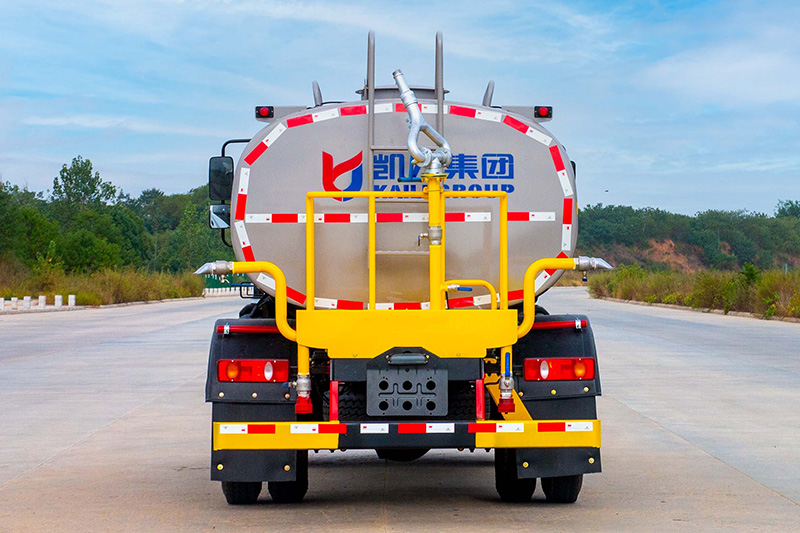 华神T3洒水车 9.3方