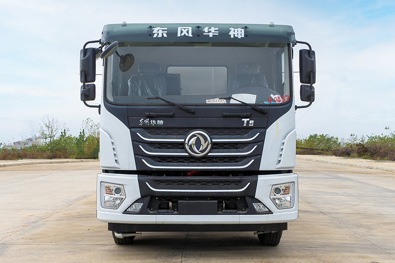 华神T5  单桥洒水车 14.6方