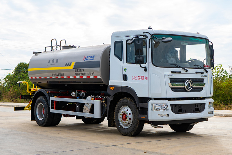 东风D9洒水车 13.8方